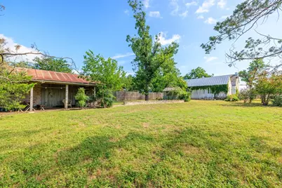 209 W San Antonio St, Fredericksburg, TX 78624 - Photo 15