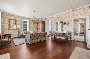 209 W San Antonio St, Fredericksburg, TX 78624 - Photo 5