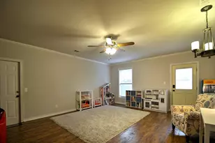 708 Mockingbird Ln, Kerrville, TX 78028 - Photo 19