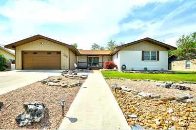 708 Mockingbird Ln, Kerrville, TX 78028 - Photo 1