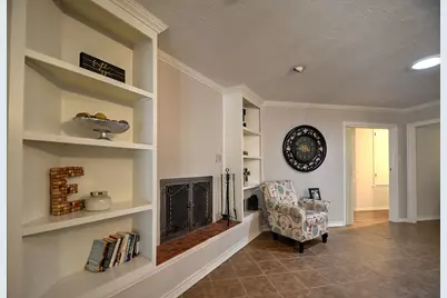 708 Mockingbird Ln, Kerrville, TX 78028 - Photo 11