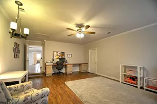 708 Mockingbird Ln, Kerrville, TX 78028 - Photo 23