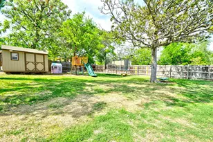 708 Mockingbird Ln, Kerrville, TX 78028 - Photo 41