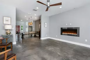 209 N Elk St, Fredericksburg, TX 78624 - Photo 7