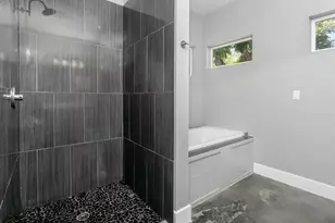 209 N Elk St, Fredericksburg, TX 78624 - Photo 17