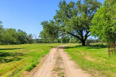 10940 W US Hwy 290, Johnson City, TX 78635 - Photo 25