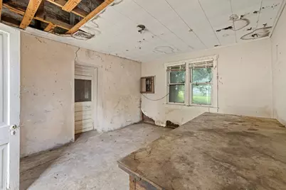 704 W San Antonio St, Fredericksburg, TX 78624 - Photo 15