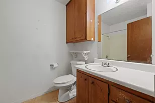 704 W San Antonio St, Fredericksburg, TX 78624 - Photo 11