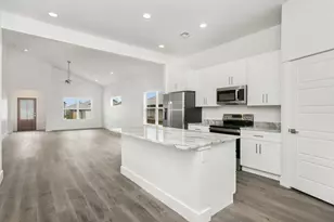 713 Wedgewood Ln, Fredericksburg, TX 78624 - Photo 17