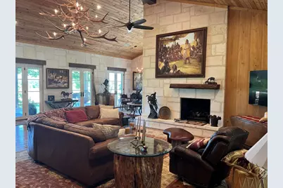 772 Luckenbach Rd, Fredericksburg, TX 78624 - Photo 9