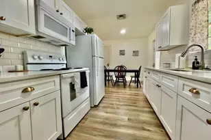 902 E Hwy St, Fredericksburg, TX 78624 - Photo 9