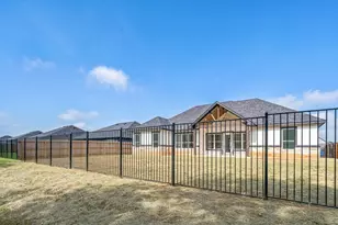 701 Grace Ln, Fredericksburg, TX 78624 - Photo 31