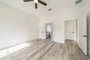 701 Grace Ln, Fredericksburg, TX 78624 - Photo 17