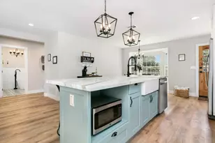 915 Bell St, Fredericksburg, TX 78624 - Photo 9