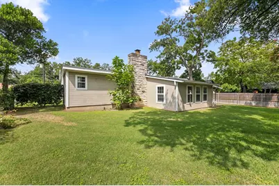 304 E Hackberry St, Fredericksburg, TX 78624 - Photo 31