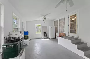 304 E Hackberry St, Fredericksburg, TX 78624 - Photo 27