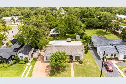 304 E Hackberry St, Fredericksburg, TX 78624 - Photo 41