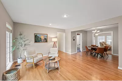 304 E Hackberry St, Fredericksburg, TX 78624 - Photo 3