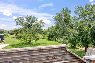 623 S Washington St, Fredericksburg, TX 78624 - Photo 15