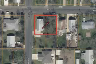 901 Bell St, Fredericksburg, TX 78624 - Photo 25