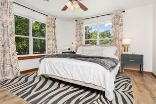 901 Bell St, Fredericksburg, TX 78624 - Photo 5