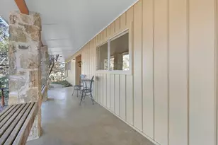 105 Hale St, Fredericksburg, TX 78624 - Photo 31