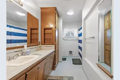 105 Hale St, Fredericksburg, TX 78624 - Photo 25