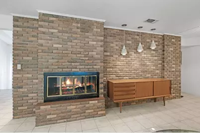 105 Hale St, Fredericksburg, TX 78624 - Photo 3