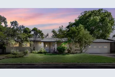 105 Hale St, Fredericksburg, TX 78624 - Photo 1