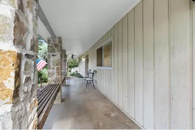 105 Hale St, Fredericksburg, TX 78624 - Photo 29