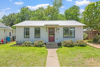 109 E Centre St, Fredericksburg, TX 78624 - Photo 17