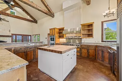 810 Clear Creek Rd, Fredericksburg, TX 78624 - Photo 21