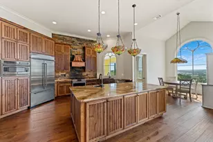 400 Peggy St, Kerrville, TX 78028 - Photo 13