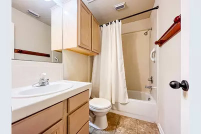 203 S Creek St, Fredericksburg, TX 78624 - Photo 33