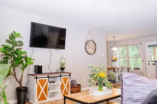 203 S Creek St, Fredericksburg, TX 78624 - Photo 15