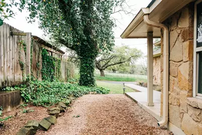 203 S Creek St, Fredericksburg, TX 78624 - Photo 47
