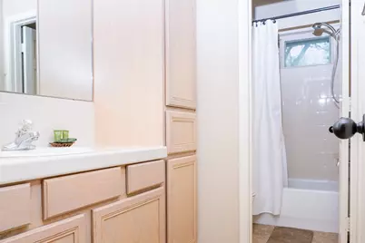 203 S Creek St, Fredericksburg, TX 78624 - Photo 29