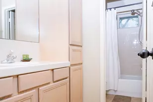 203 S Creek St, Fredericksburg, TX 78624 - Photo 29