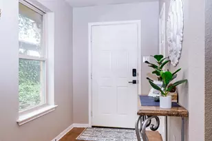 203 S Creek St, Fredericksburg, TX 78624 - Photo 7