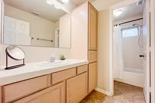 203 S Creek St, Fredericksburg, TX 78624 - Photo 27