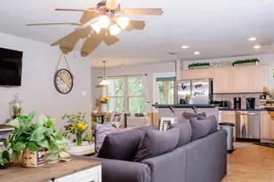 203 S Creek St, Fredericksburg, TX 78624 - Photo 17