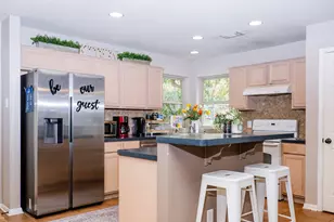 203 S Creek St, Fredericksburg, TX 78624 - Photo 11