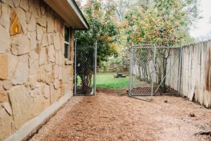 203 S Creek St, Fredericksburg, TX 78624 - Photo 49