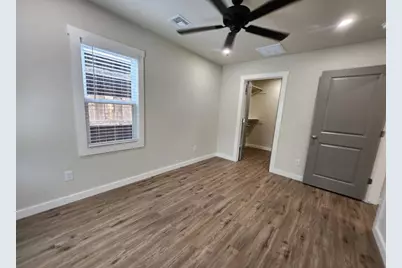 804 N Orange St, Fredericksburg, TX 78624 - Photo 7