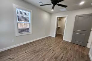 804 N Orange St, Fredericksburg, TX 78624 - Photo 7