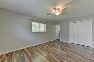 302 Frederick Rd, Fredericksburg, TX 78624 - Photo 35