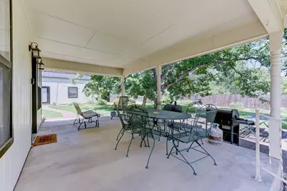 302 Frederick Rd, Fredericksburg, TX 78624 - Photo 39