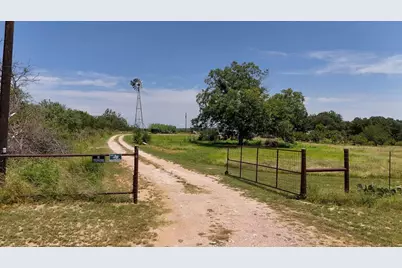 73 Fm 1221, Hext, TX 76848 - Photo 1