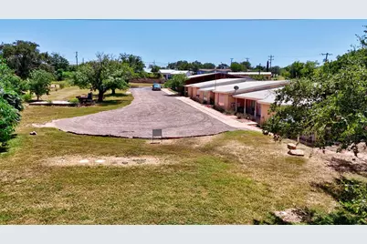 930 Hwy 261, Llano, TX 78609 - Photo 5