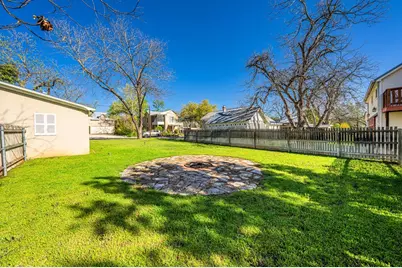 308 E Travis St, Fredericksburg, TX 78624 - Photo 31